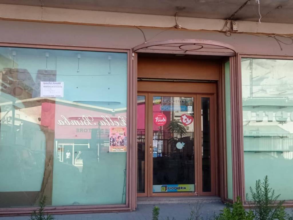 negozio in affitto a Castellammare di Stabia