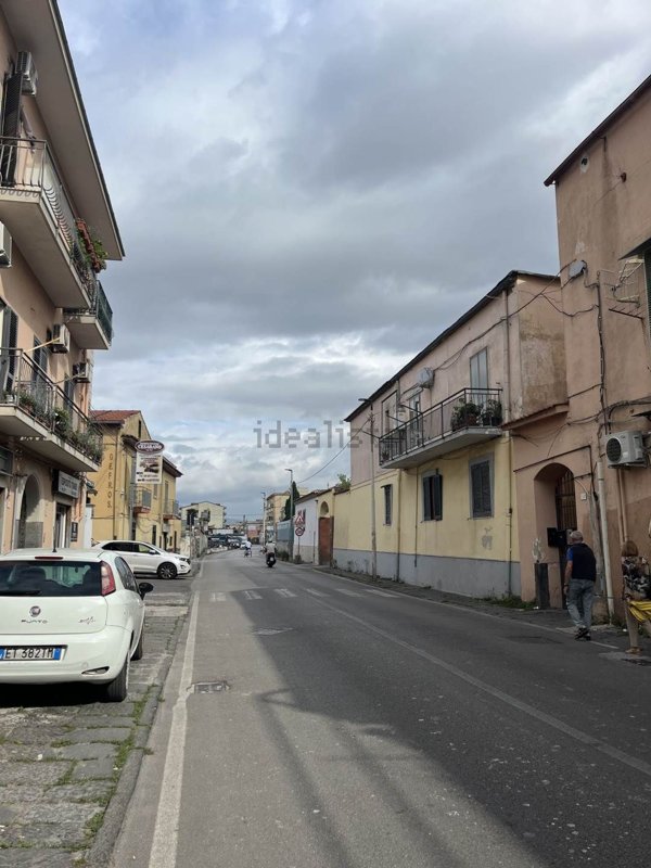 locale commerciale in affitto a Castellammare di Stabia