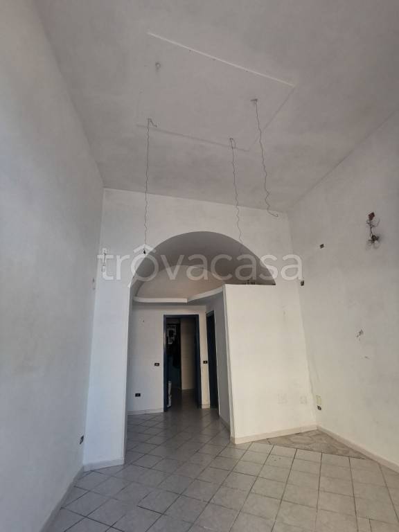 negozio in affitto a Castellammare di Stabia in zona Centro Città