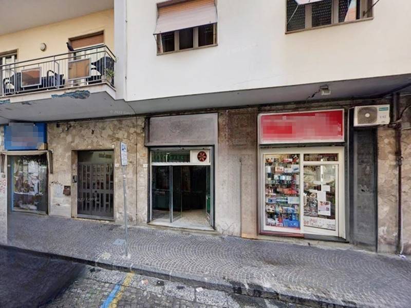 locale commerciale in affitto a Castellammare di Stabia