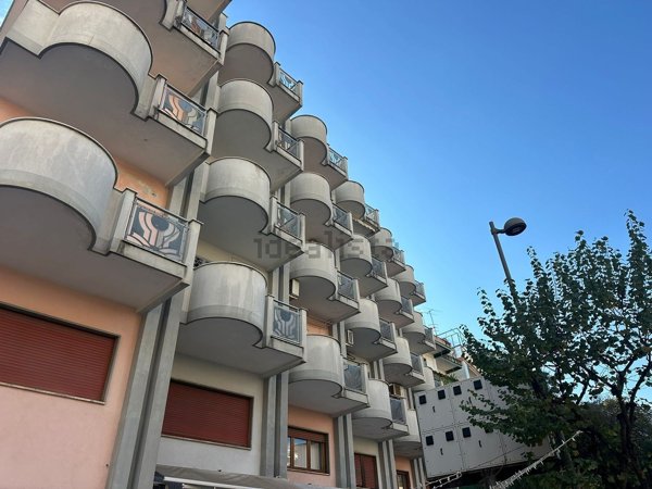 locale commerciale in affitto a Castellammare di Stabia