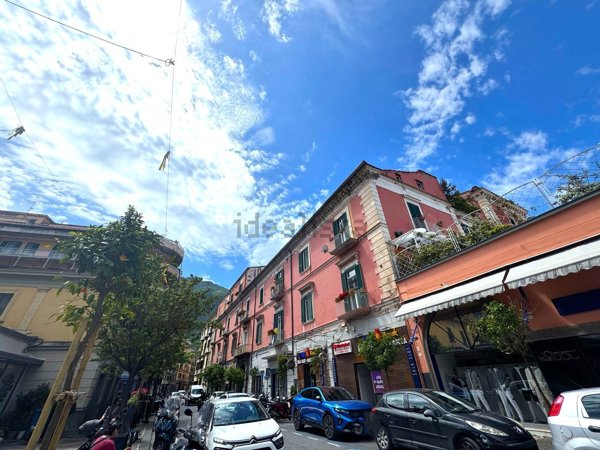 locale commerciale in affitto a Castellammare di Stabia