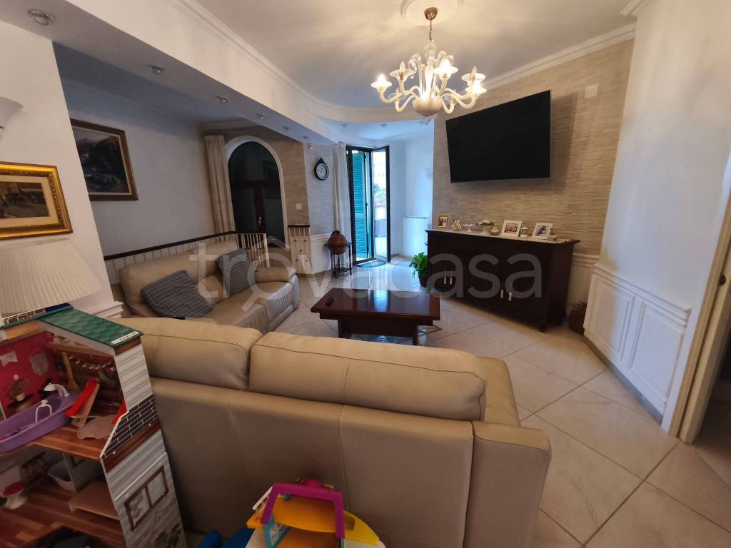 appartamento in affitto a Castellammare di Stabia in zona Quisisana