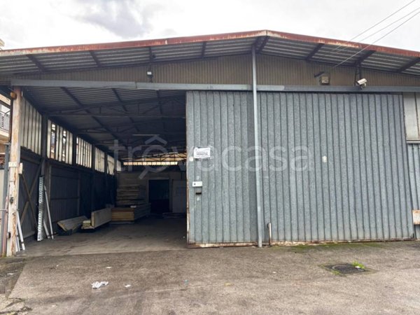 locale commerciale in affitto a Castellammare di Stabia in zona Centro Città