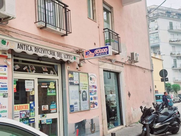 negozio in affitto a Castellammare di Stabia