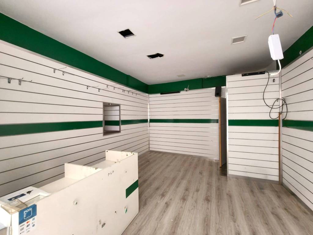 negozio in affitto a Castellammare di Stabia