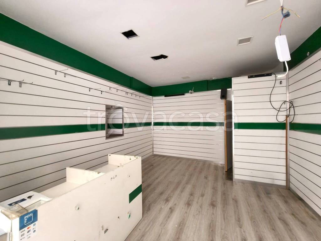 negozio in affitto a Castellammare di Stabia