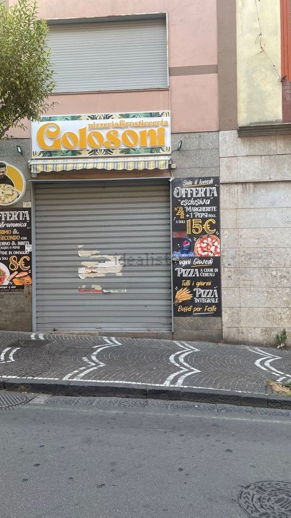 locale commerciale in affitto a Castellammare di Stabia