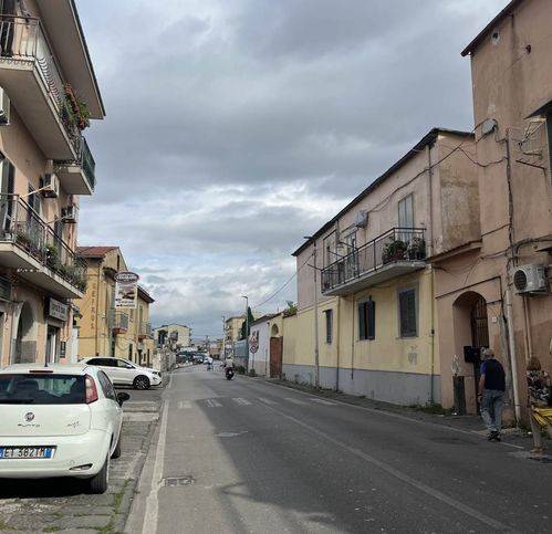 locale commerciale in affitto a Castellammare di Stabia