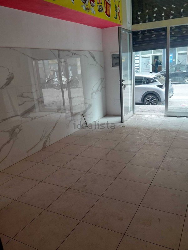 locale commerciale in affitto a Castellammare di Stabia