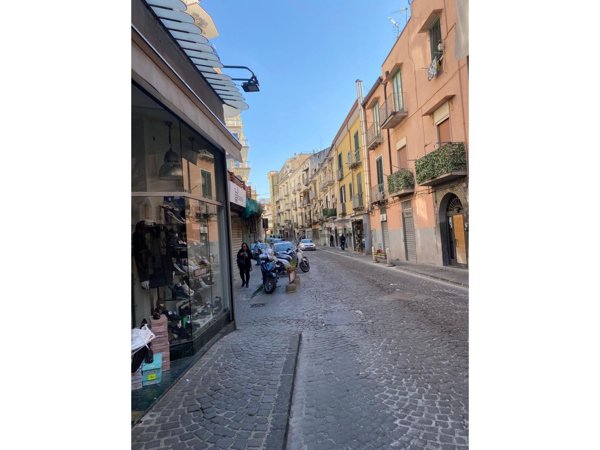 locale commerciale in affitto a Castellammare di Stabia