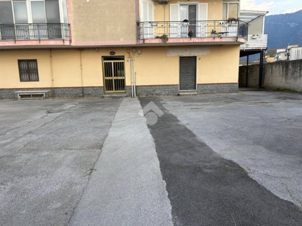 negozio in affitto a Castellammare di Stabia