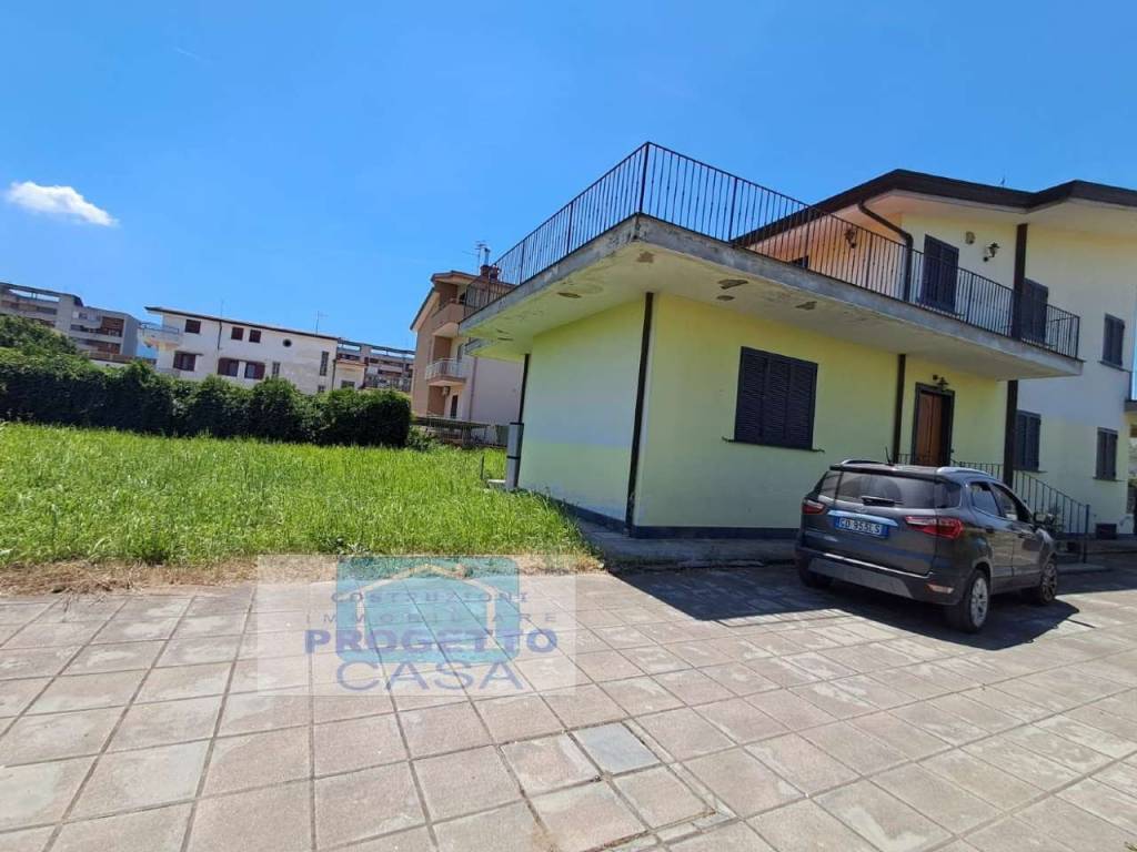 casa indipendente in affitto a Castello di Cisterna