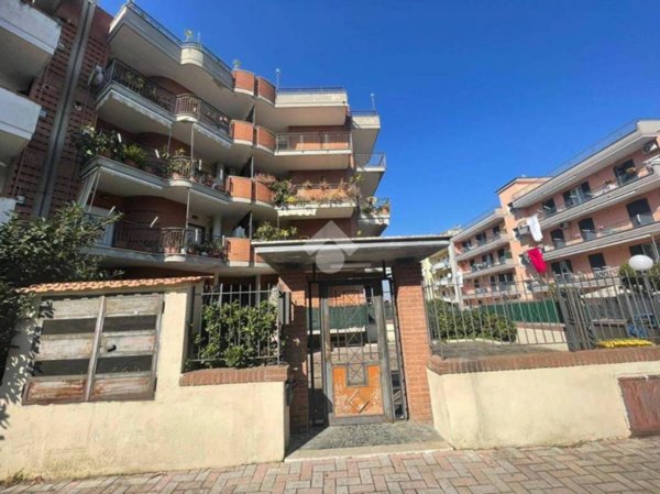 locale commerciale in affitto a Cercola