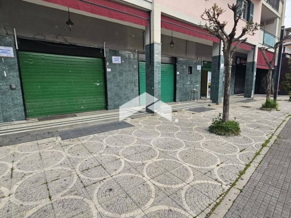 locale commerciale in affitto a Cercola