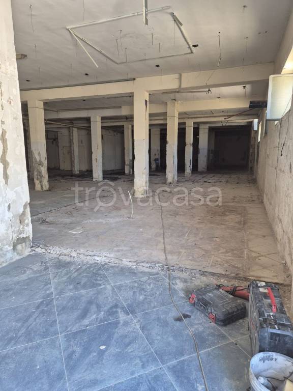 negozio in affitto a Cercola