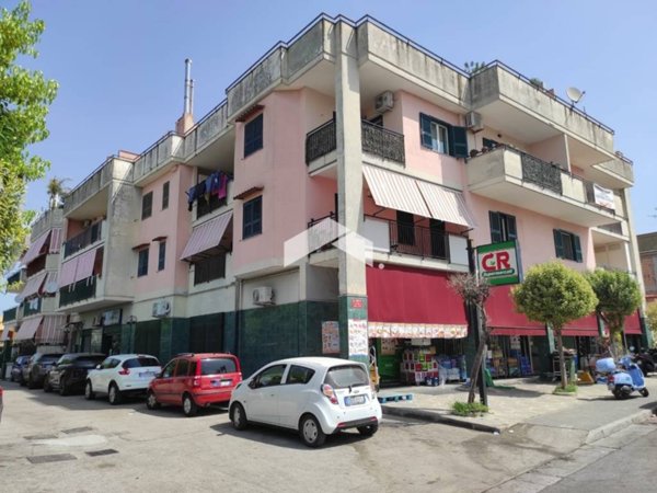 locale commerciale in affitto a Cercola
