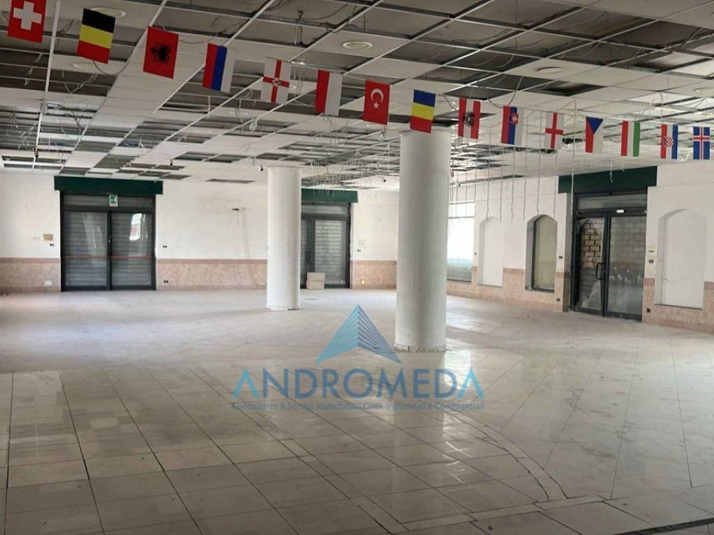 locale commerciale in affitto a Cercola