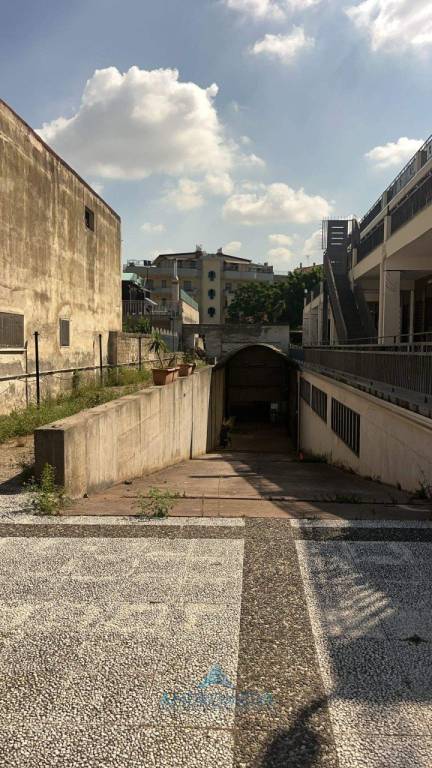 negozio in affitto a Cercola