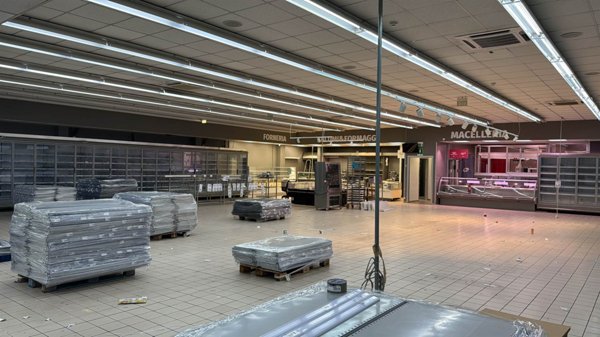 locale commerciale in affitto a Cercola