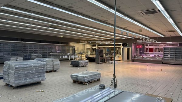 locale commerciale in affitto a Cercola