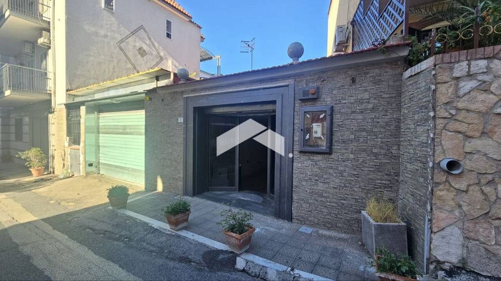 negozio in affitto a Cercola