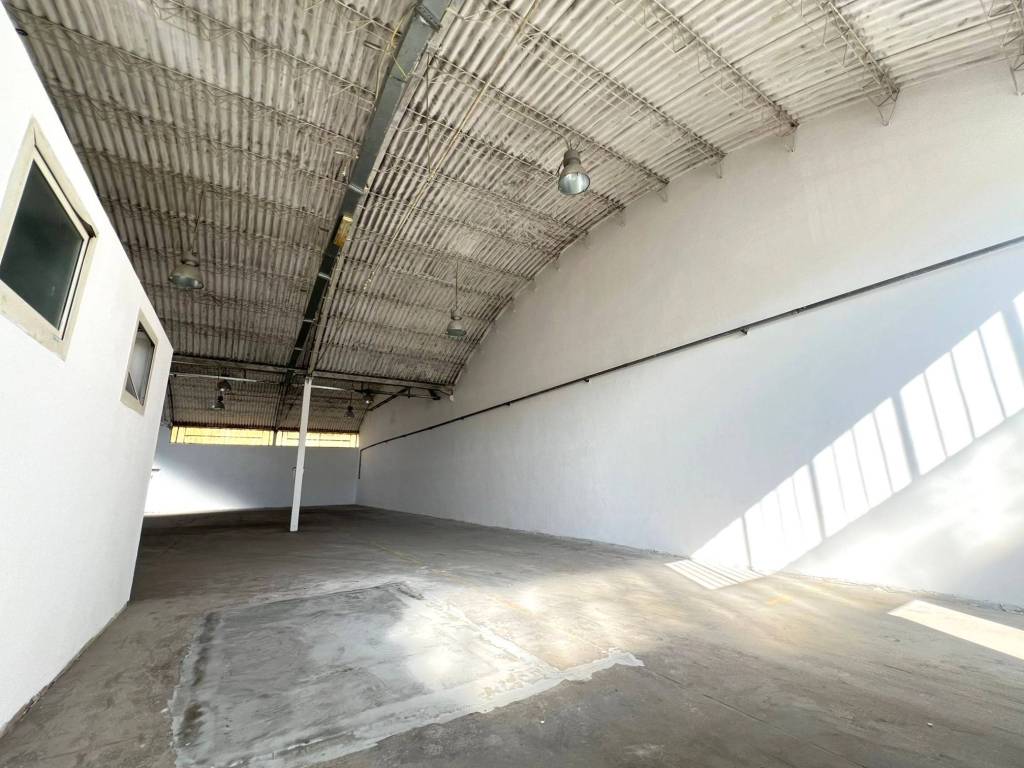 locale commerciale in affitto a Cercola