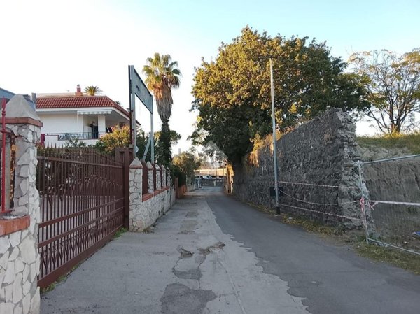 locale commerciale in affitto a Cercola