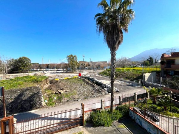 locale commerciale in affitto a Cercola