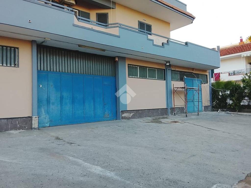negozio in affitto a Cercola