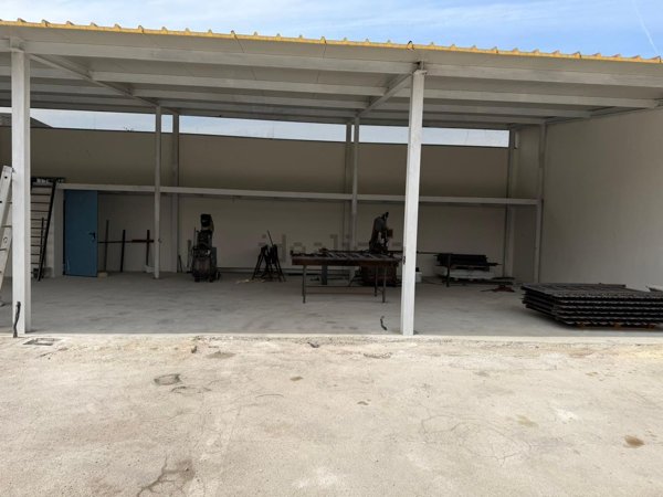 locale commerciale in affitto a Cercola