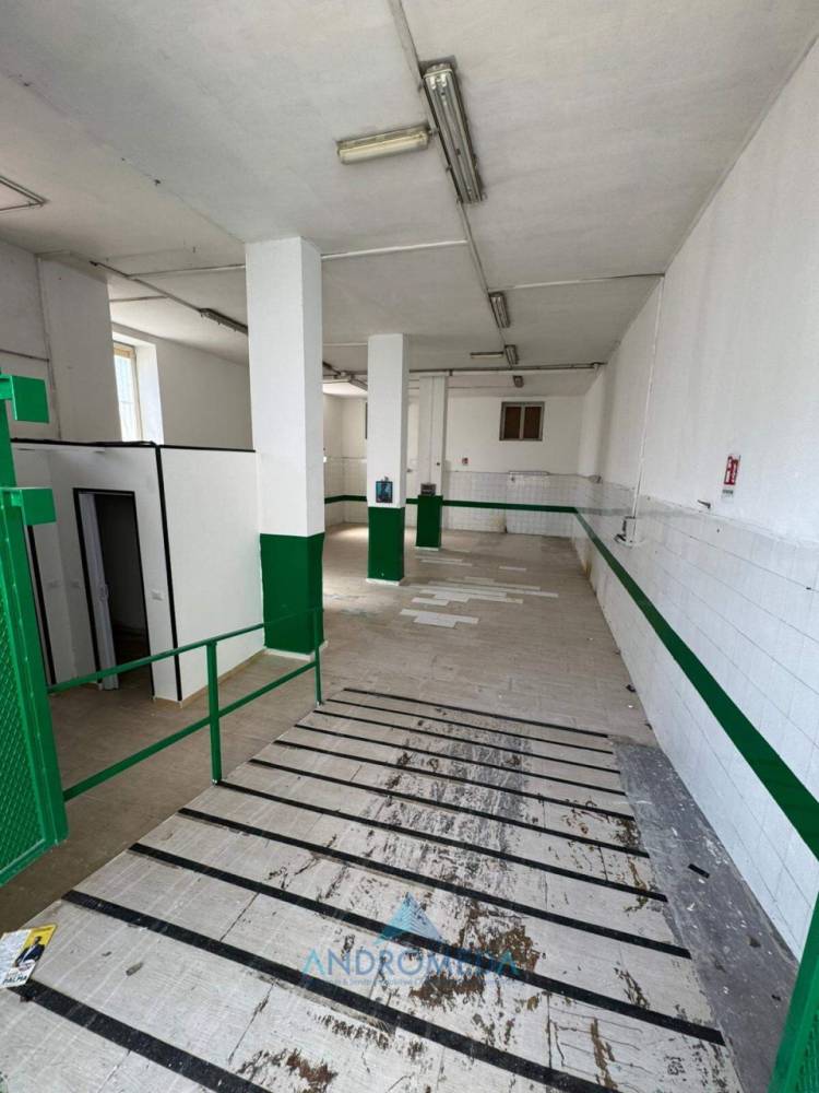 locale commerciale in affitto a Cercola