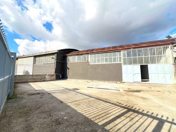 locale commerciale in affitto a Cercola