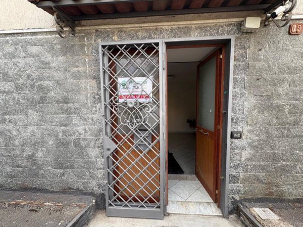 locale commerciale in affitto a Cercola