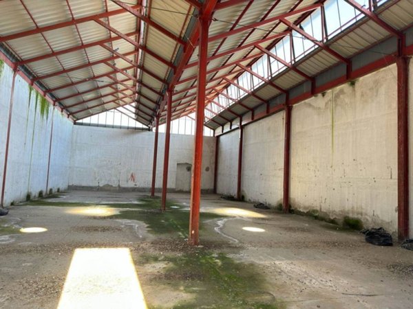 locale commerciale in affitto a Cercola