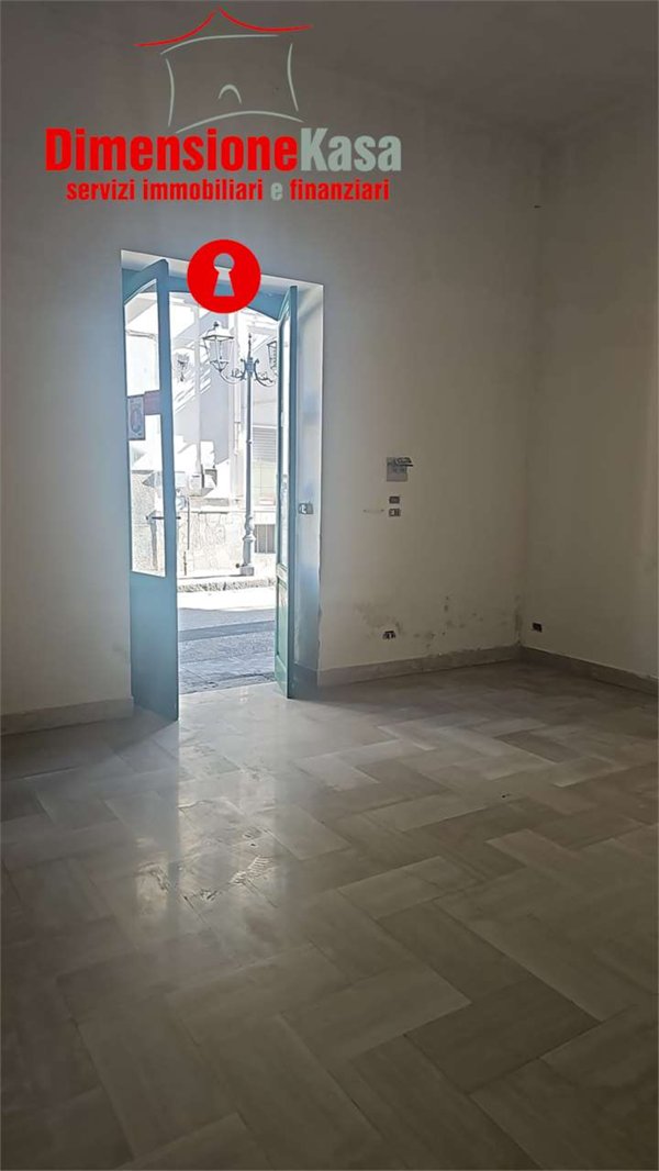 locale commerciale in affitto a Cicciano