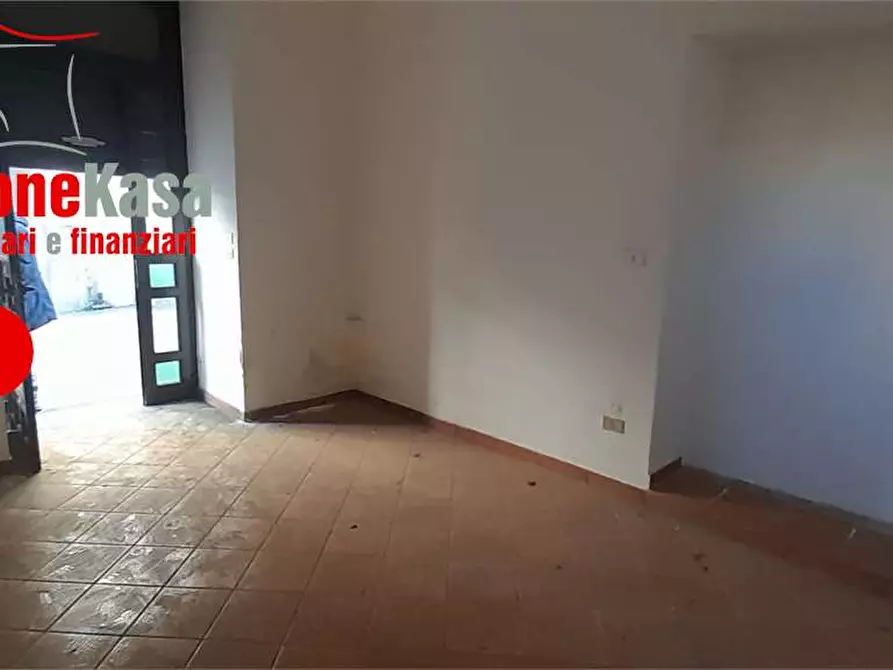 locale commerciale in affitto a Cicciano