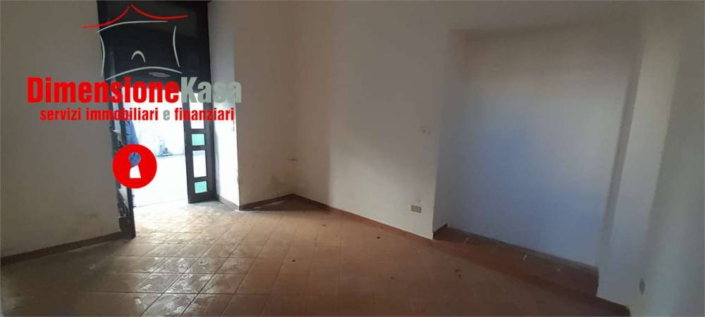 negozio in affitto a Cicciano