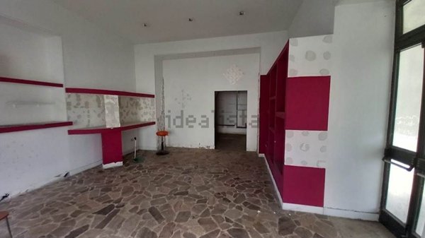 locale commerciale in affitto a Cimitile