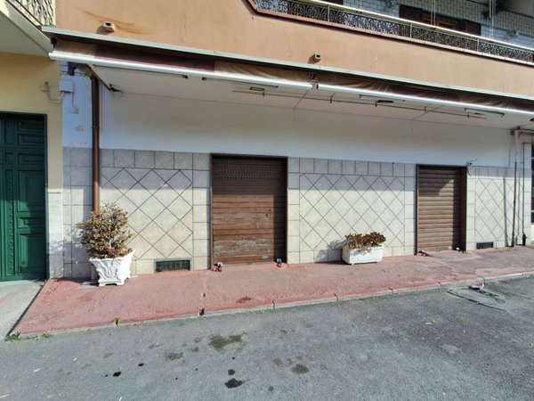 negozio in affitto a Crispano
