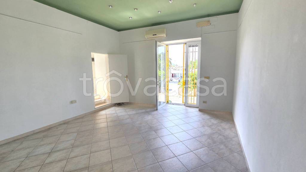 negozio in affitto a Forio