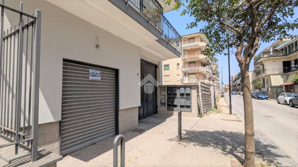 negozio in affitto a Frattamaggiore