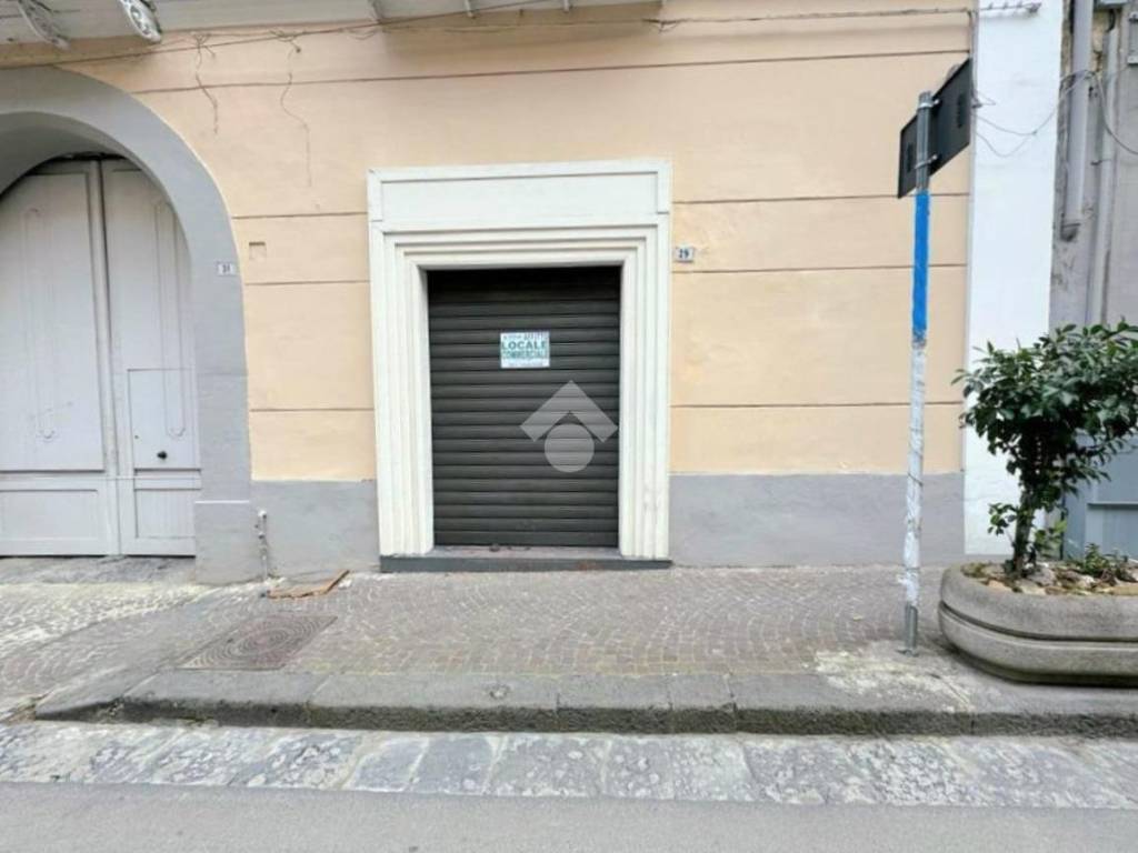 negozio in affitto a Frattamaggiore