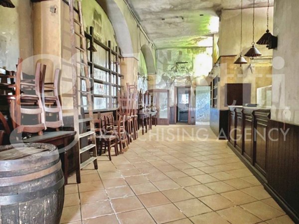 negozio in affitto a Frattamaggiore