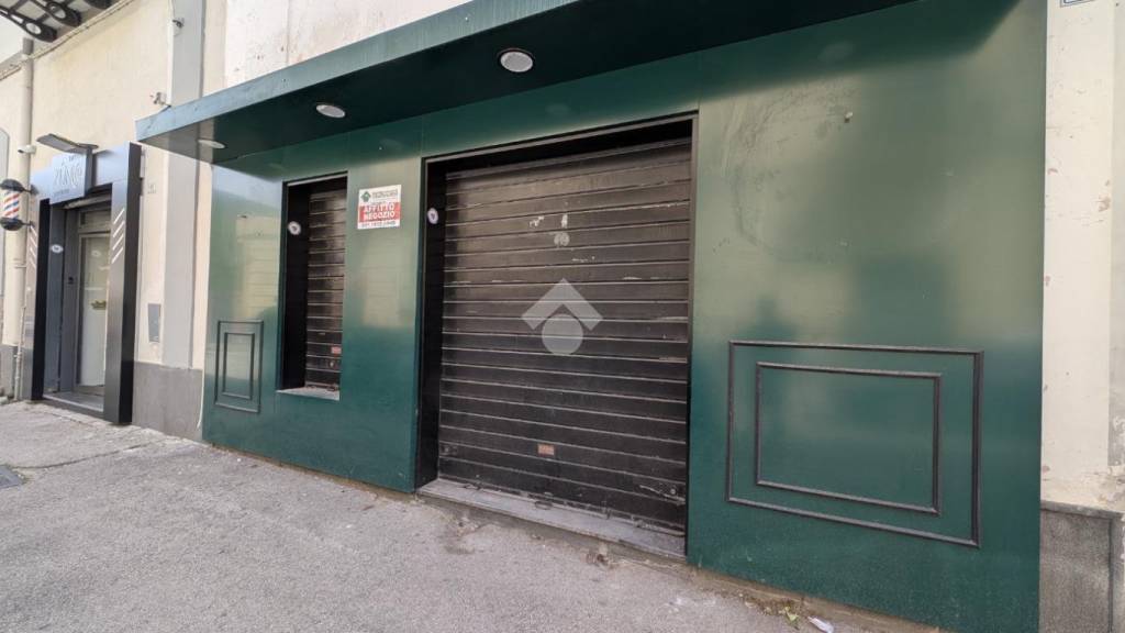 negozio in affitto a Frattamaggiore