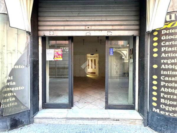 negozio in affitto a Frattamaggiore