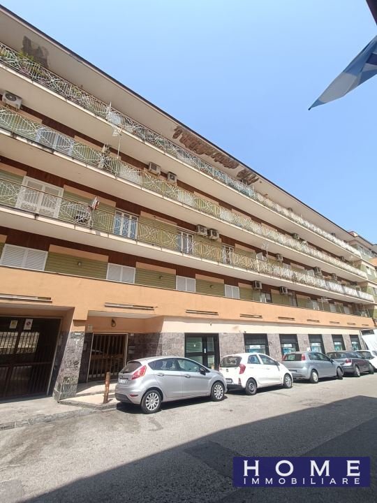 negozio in affitto a Frattamaggiore