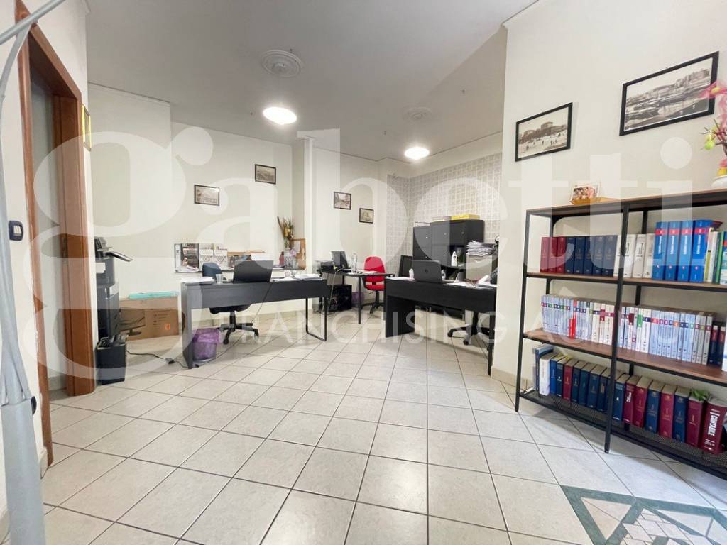 ufficio in affitto a Frattamaggiore