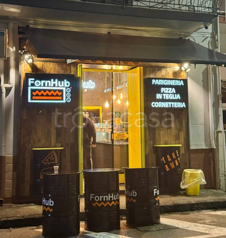 negozio in affitto a Frattamaggiore