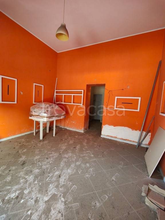 negozio in affitto a Frattamaggiore